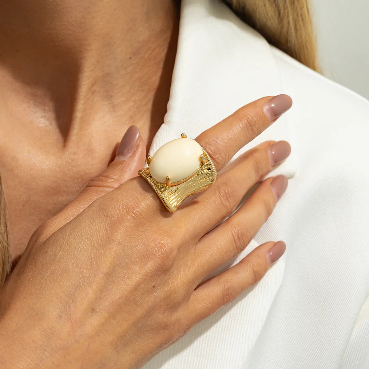 Vintage Gold Statement Ring with Oval Ivory Stone – Elegant Adjustable Cocktail Ring