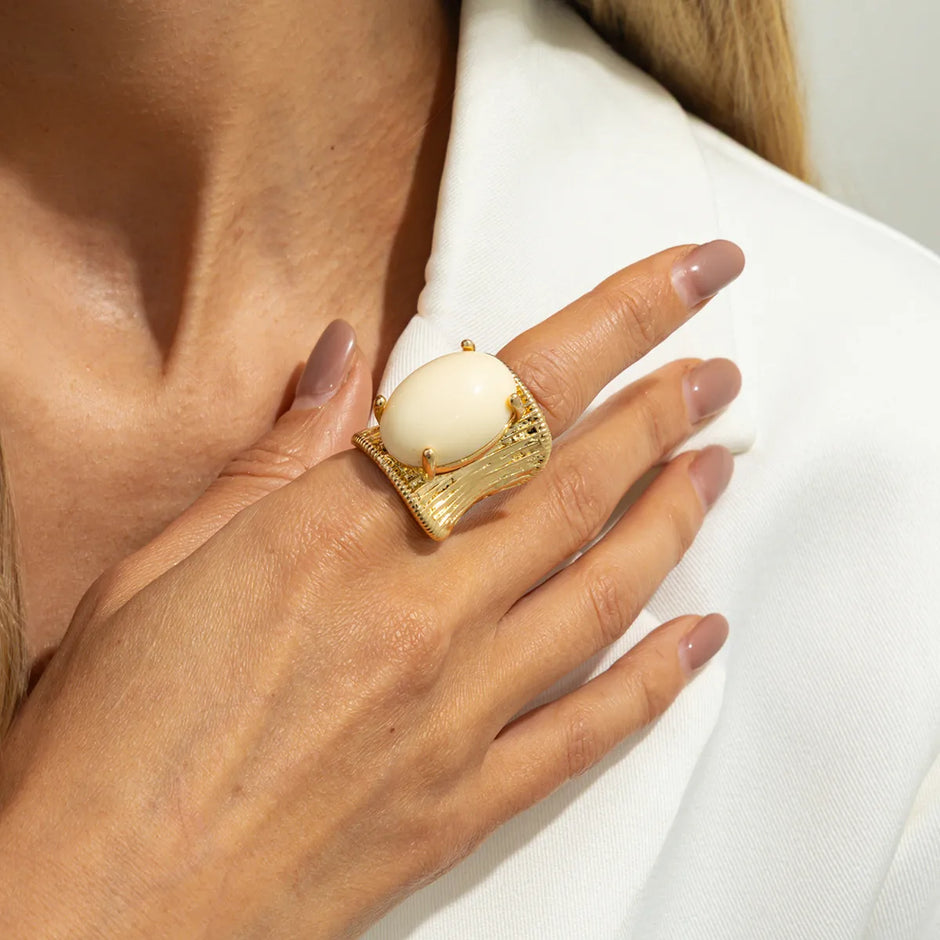 Vintage Gold Statement Ring with Oval Ivory Stone – Elegant Adjustable Cocktail Ring